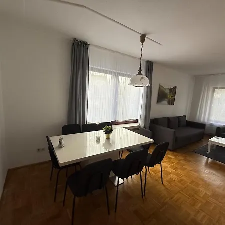 アパート In Poll P02